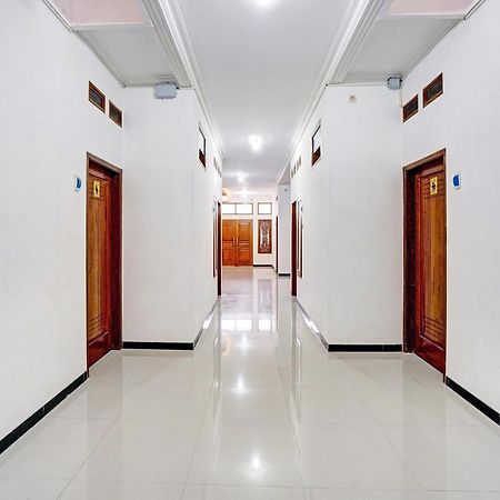 Avisha Guest House Syariah Malang Bagian luar foto