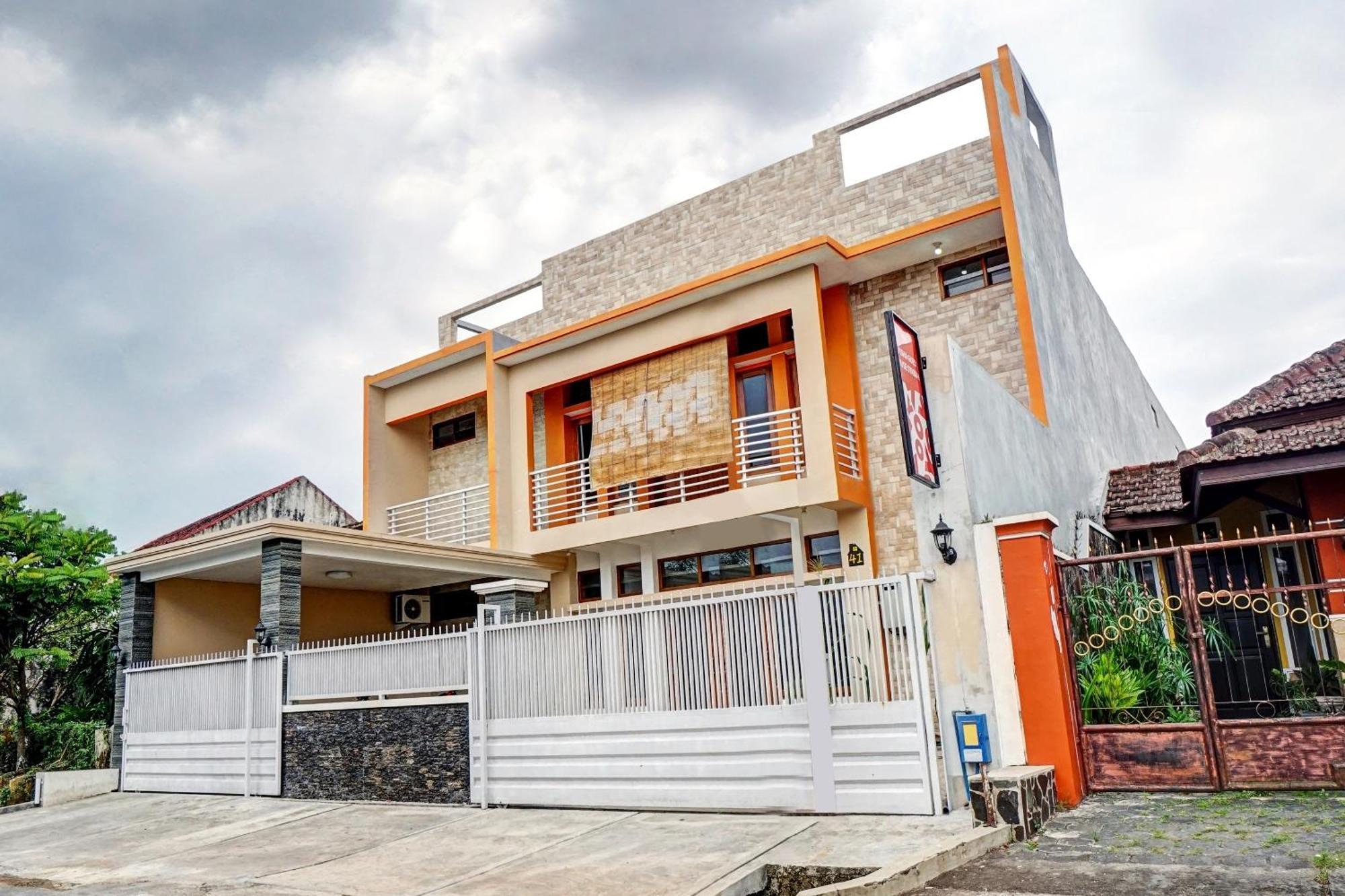 Avisha Guest House Syariah Malang Bagian luar foto